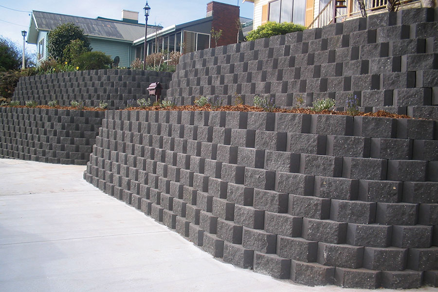 Подпорная стена из блоков